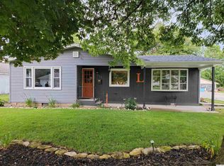 515 S Washington St, Carthage, IL 62321