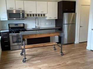 1052 State St #422, New Haven, CT 06511