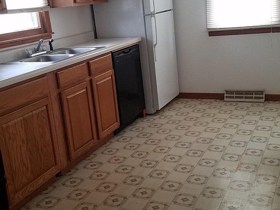 4th image of 1111 N Luther St