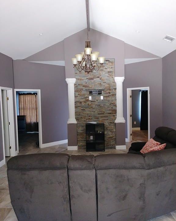 2nd image of 210 Balcones Blvd