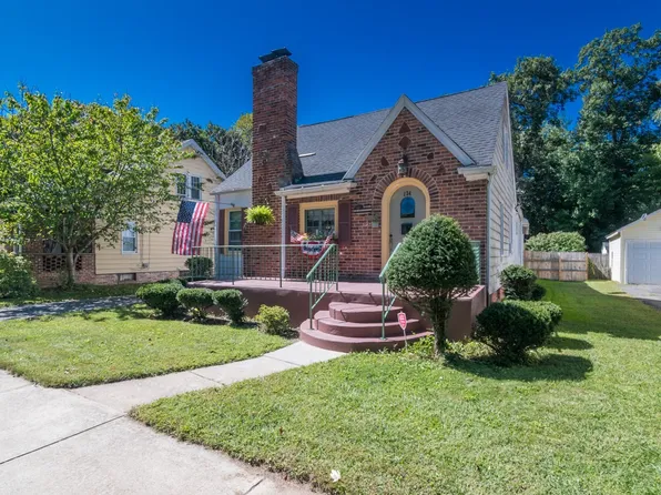 134 Eddywood St, Springfield, MA 01118