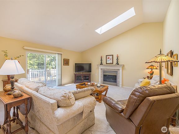 2nd image of 205 Sunset Place