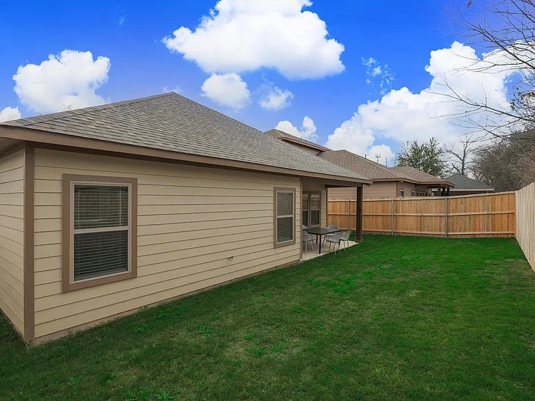 1525 Doyle Ave — Photo 36