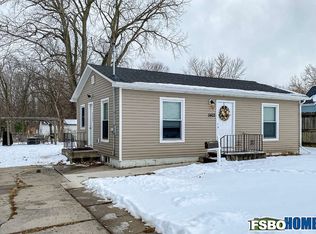 5402 Franklin Ave, Des Moines, IA 50310