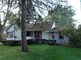 W1023 Golden Glow Rd, Genoa City, WI 53128