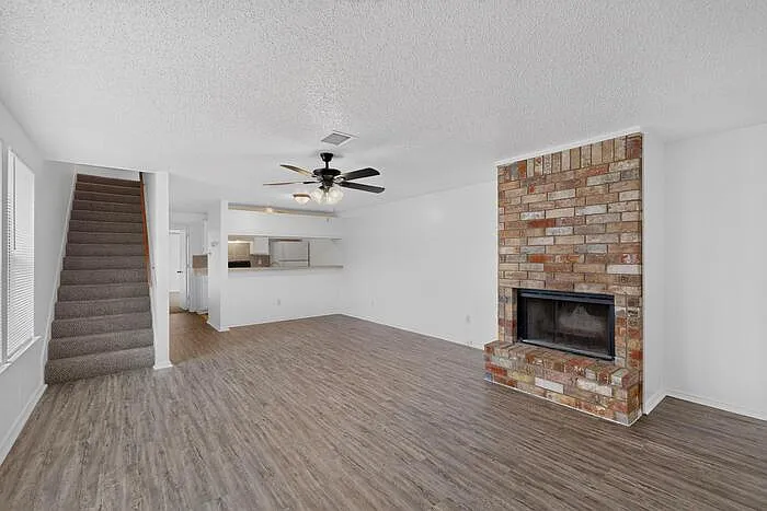 6120 Cypress Point Dr — Photo 3