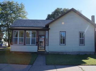 577 E 6th St, Winona, MN 55987