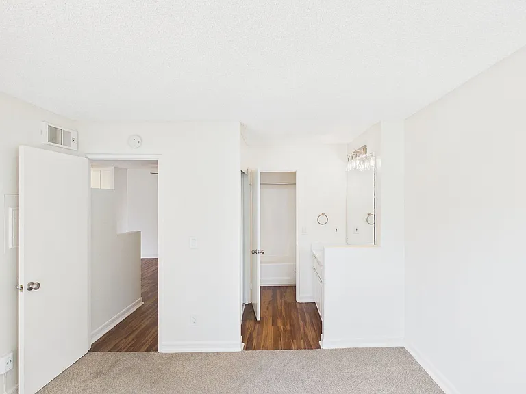 Available Apartment in North Park — Photo 50