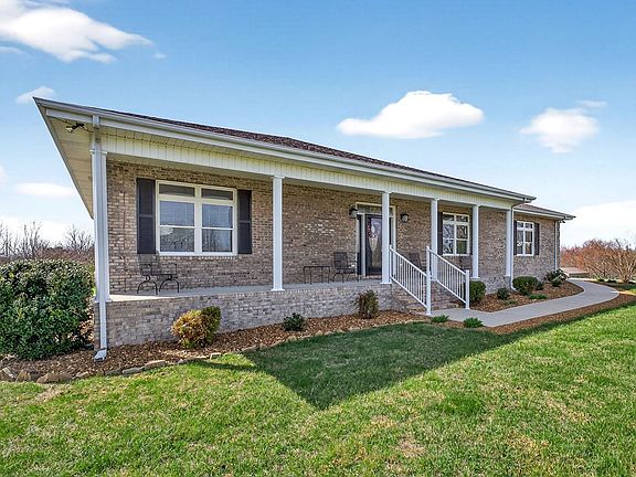 4th image of 450 Low Gap Rd