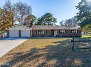 255 Foxcroft Road, Whispering Pines, NC 28327