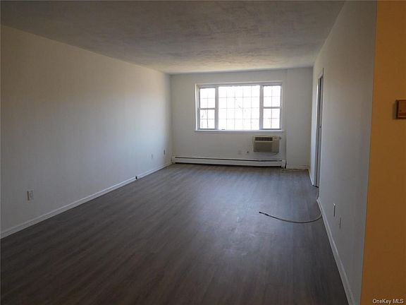 3rd image of 1 Consulate Dr APT 4A
