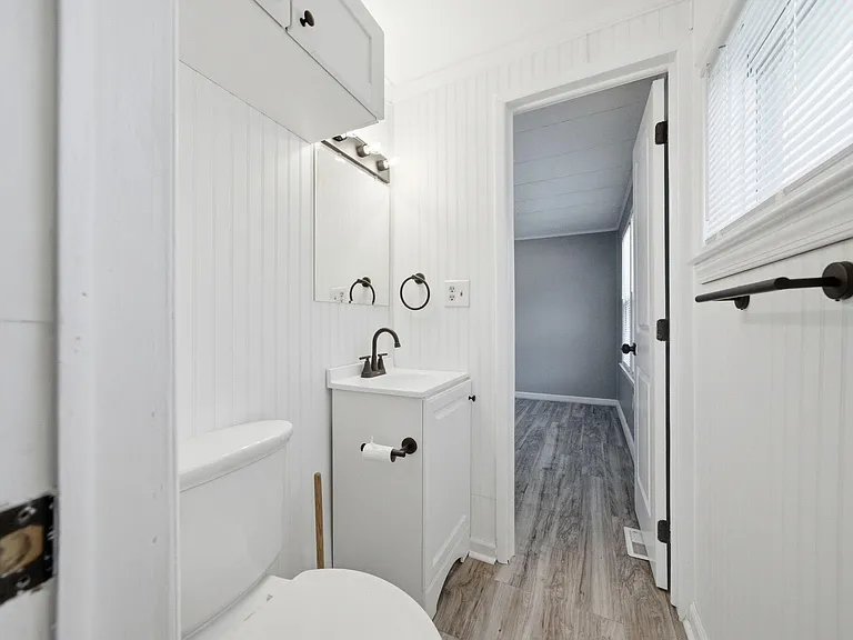 320 E Earp St — Photo 24