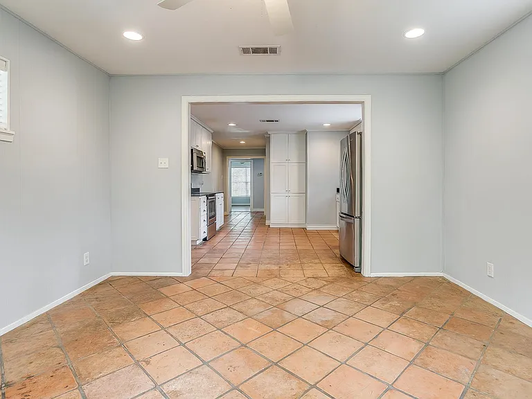 3528 Rogers Ave — Photo 8