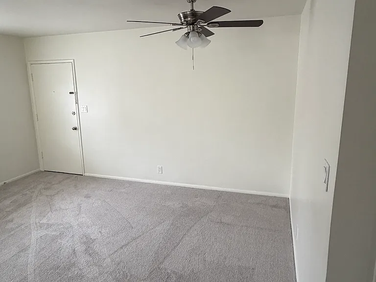 1130 N Louise St — Photo 8
