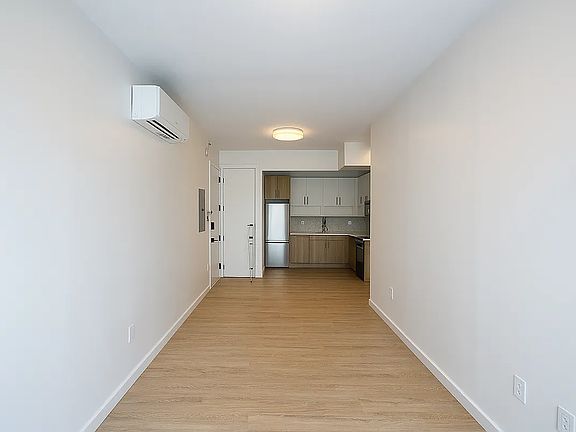2nd image of 333 Linden Blvd #6I