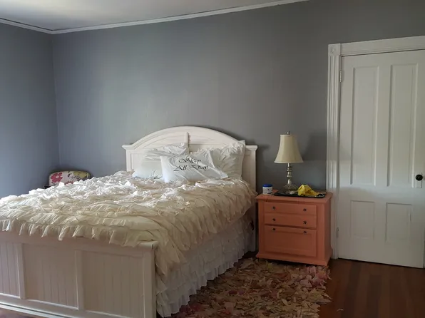 77 Albert Ave, Cranston, RI 02905