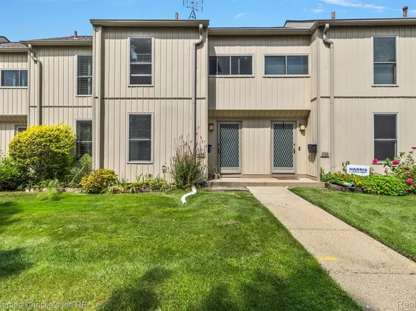 2004 Hyde Park Rd, Detroit, MI 48207