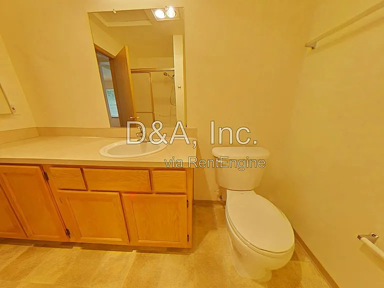 2960 NW Tyler Ave #302 — Photo 8