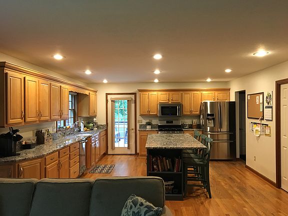 2nd image of 23731 River Dr