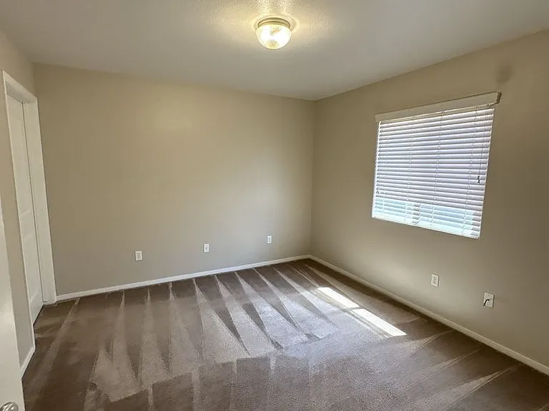 2916-18 N Terrace St #2645-2647 — Photo 12