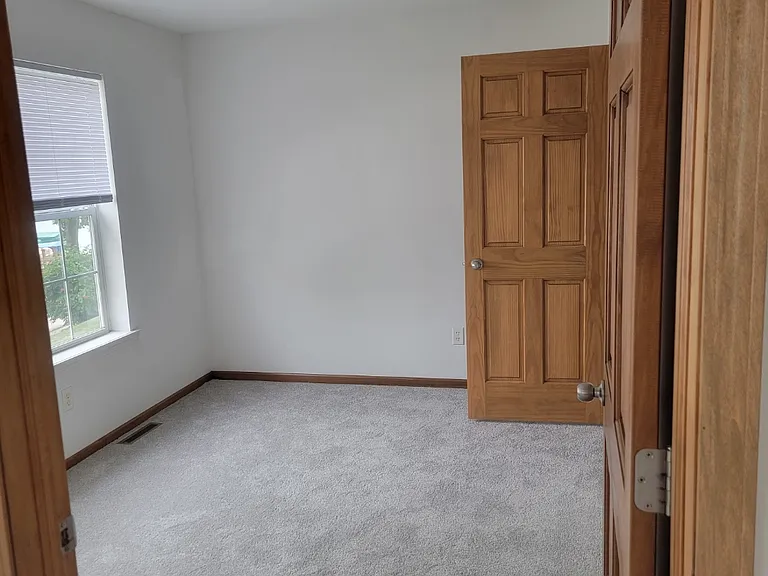 1535 Lane 221 Hamilton Lk — Photo 4