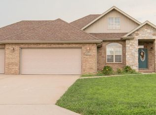 6073 N 19th Ave, Ozark, MO 65721
