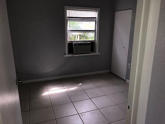 5th image of 1850 Holman Dr
