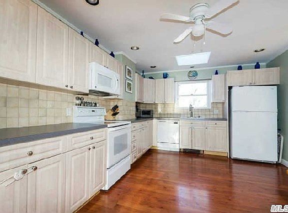 4th image of 727 Cynthia Dr