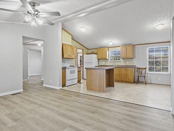 5th image of 351 Ethel Dr