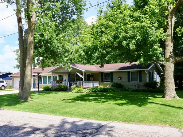 1510 Alger St, Lake Odessa, MI 48849