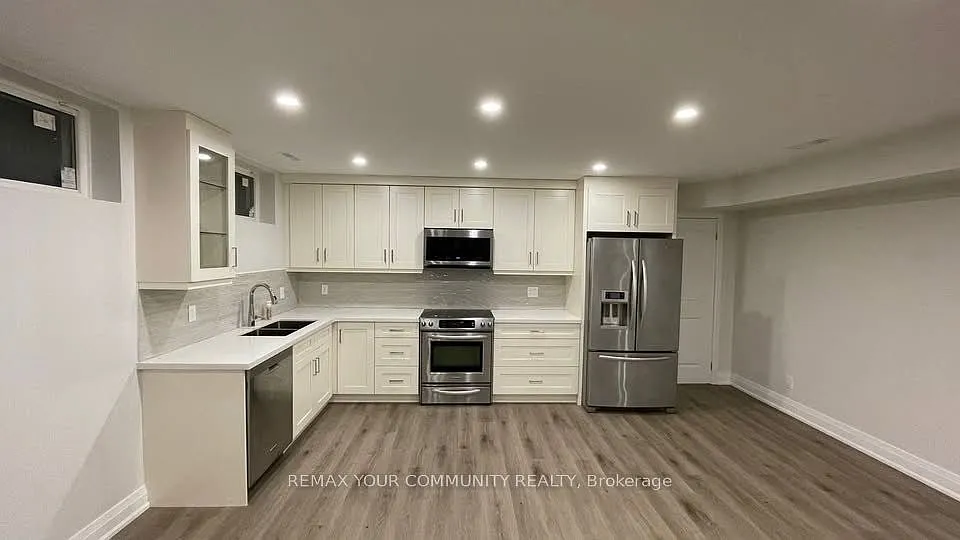 Building Photo - 5 Raymore Dr #LOWER