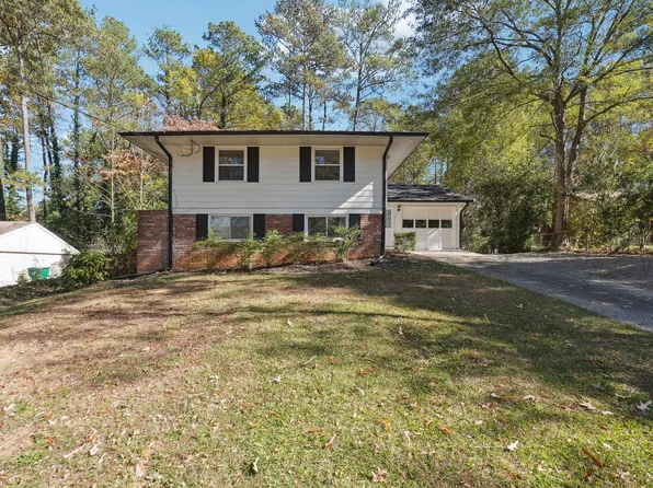 2451 Carolyn Dr SE, Smyrna, GA 30080