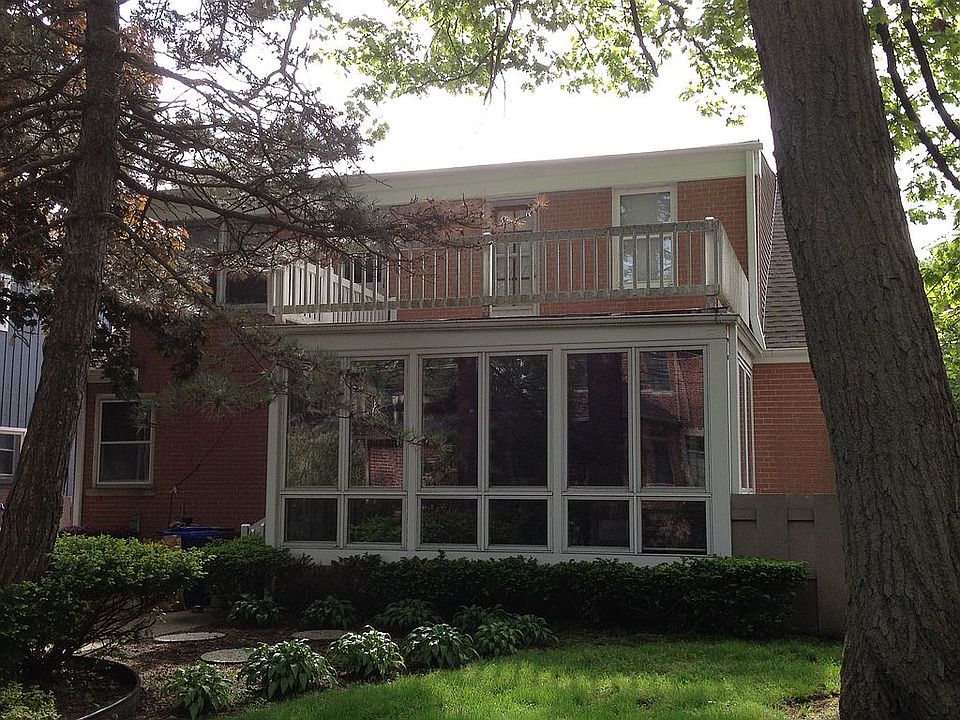 2nd image of 1309 S Western Ave