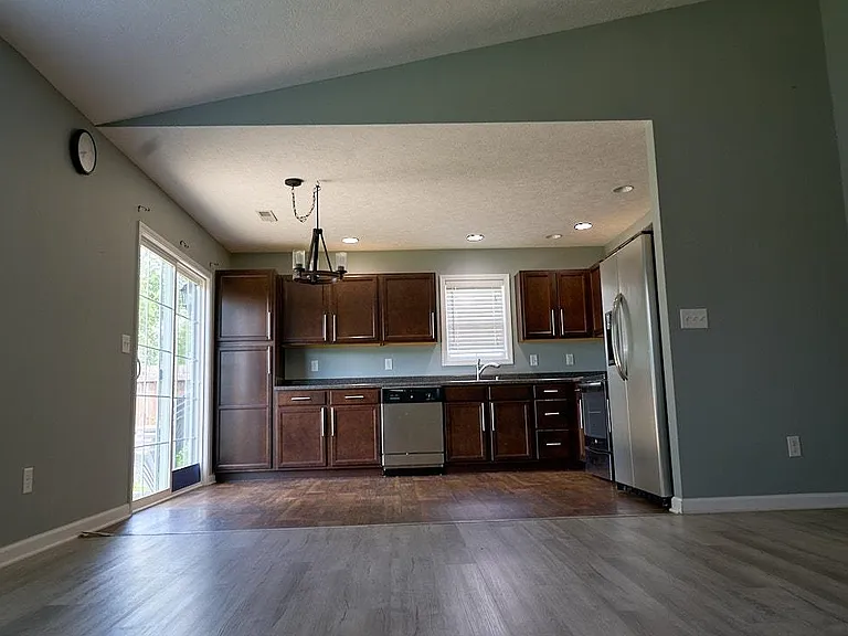 1203 Chicory Way — Photo 6