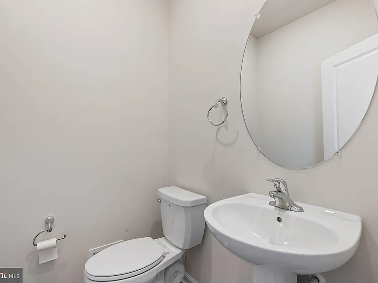 105 Milburn Dr — Photo 18