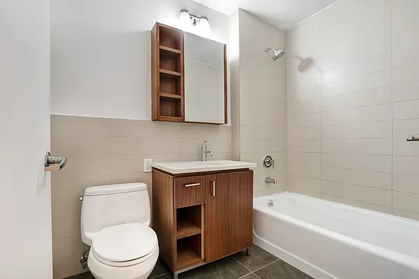 Rented by Bond New York | media 5