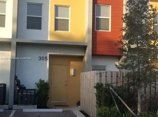 305 Foster Rd, Hallandale Beach, FL 33009