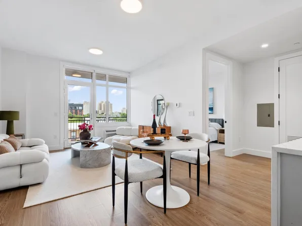 342 Johnston Avenue image 1 of 13