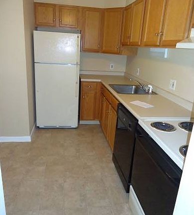 3rd image of 250 Boyd Ave