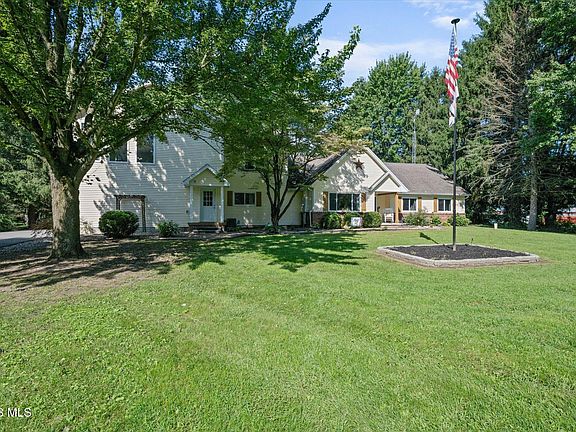 3rd image of 8710 Schadel Rd