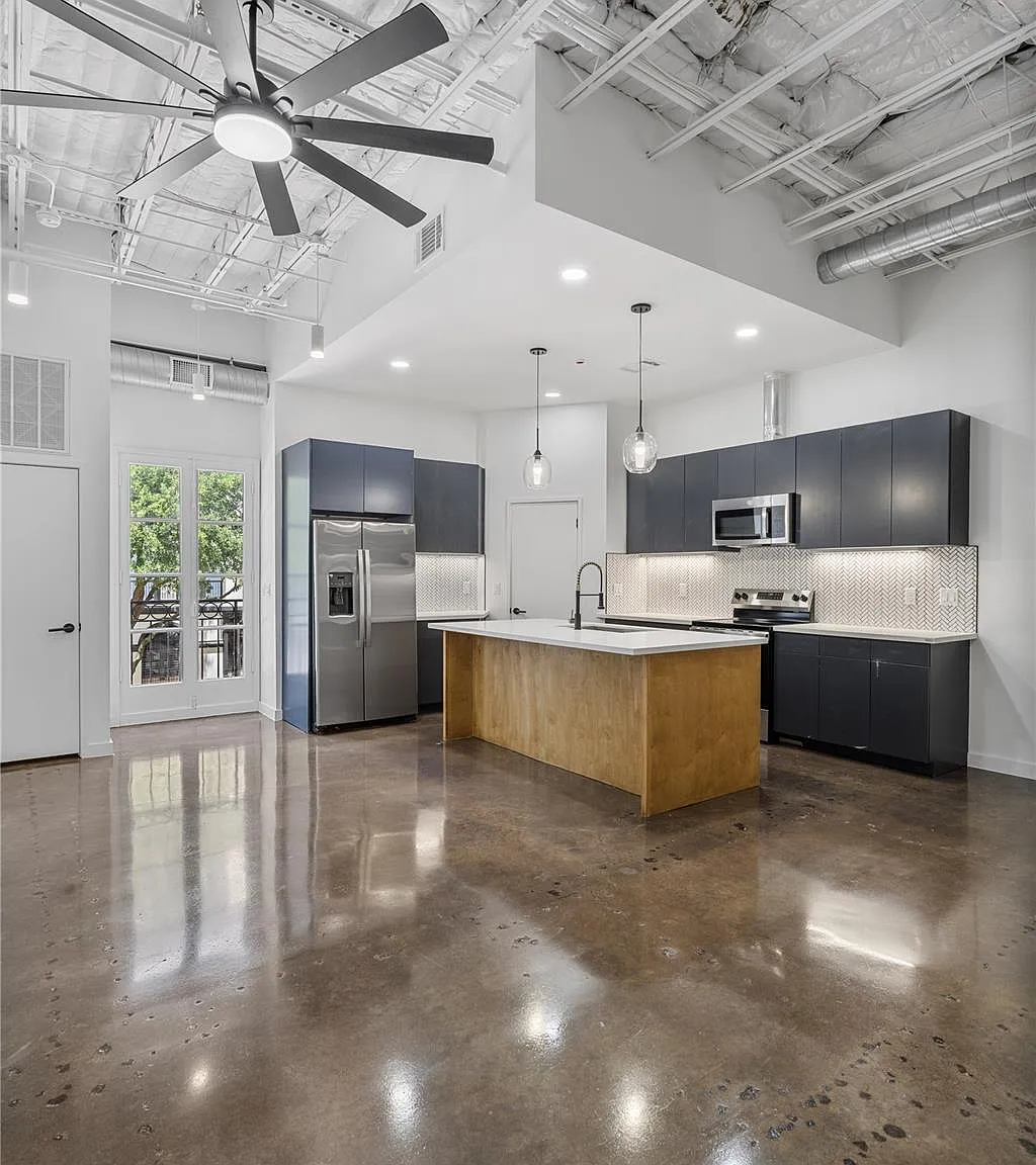 3401 Louisiana St — Photo 1