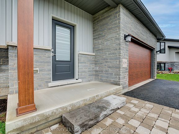 3rd image of 109 Meagan Ln