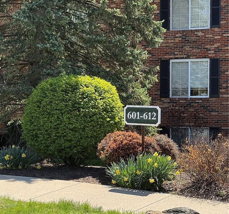1st image of 608 Bonnie Brae Dr