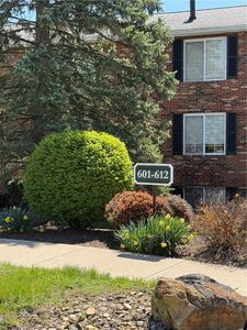608 Bonnie Brae Dr, Coraopolis, PA, 15108