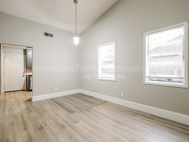 1158 Pinedale Cir NW — Photo 7