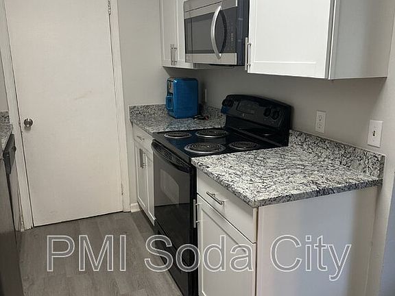 4th image of 105 Thornwell Ct #G