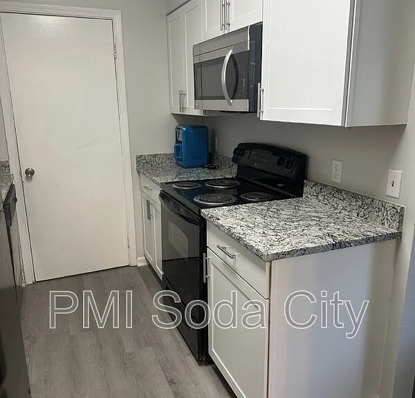 105 Thornwell Ct #G — Photo 4