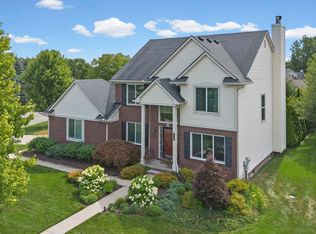 59373 Pacers Path, South Lyon, MI 48178