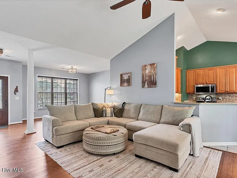 329 Green Links Dr — Photo 10