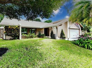 7901 NW 6th Ct, Plantation, FL 33324